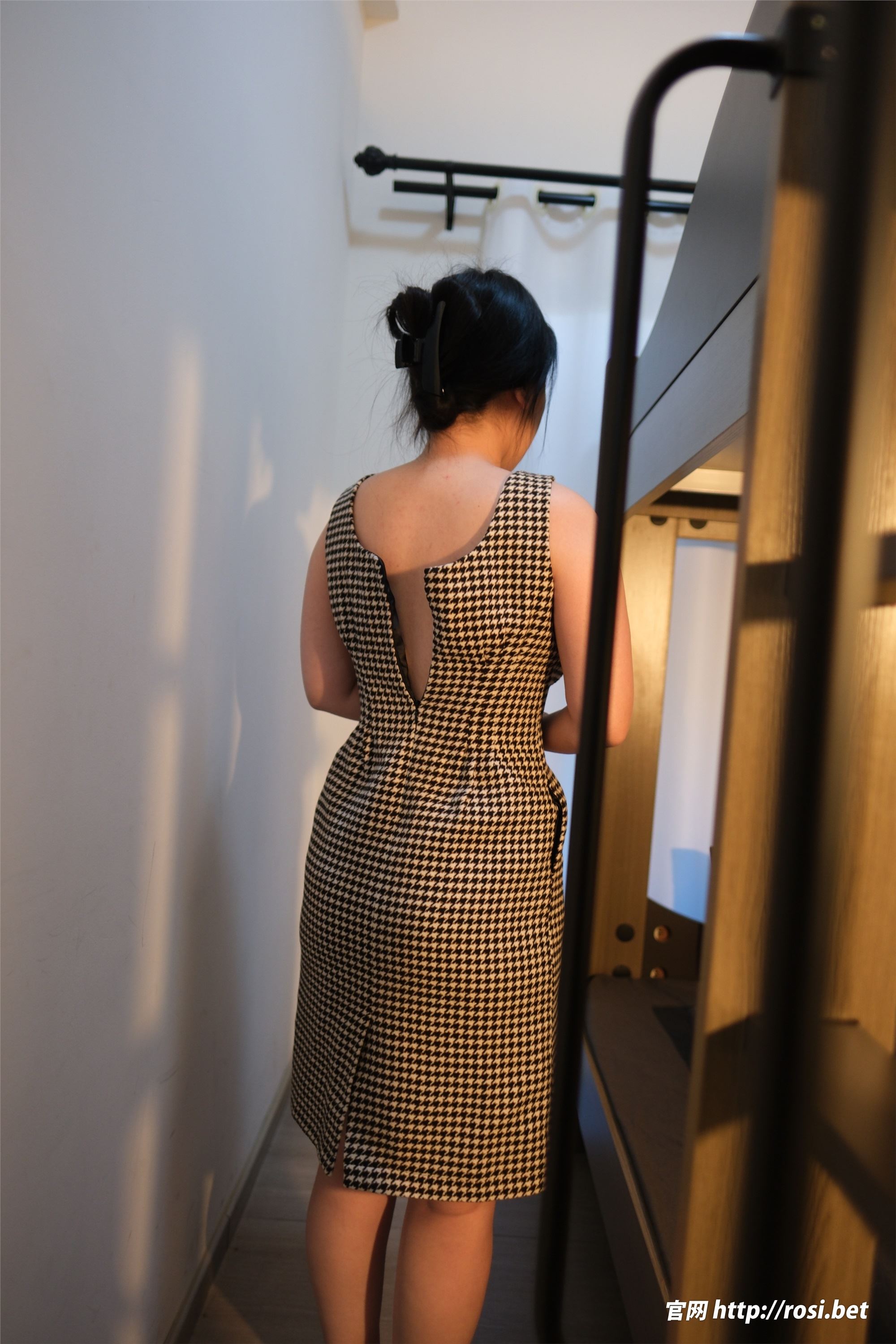 ROSI写真 2025.11.04 NO.5083